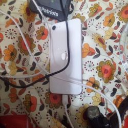 Iphone Se. No Cracks. Doesn't Come On. 