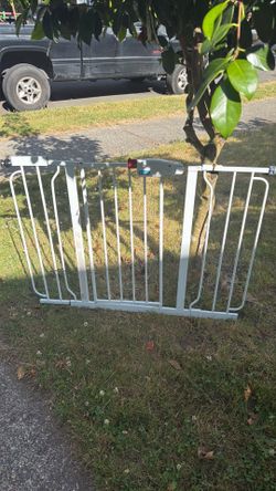 Regalo easy step baby gate
