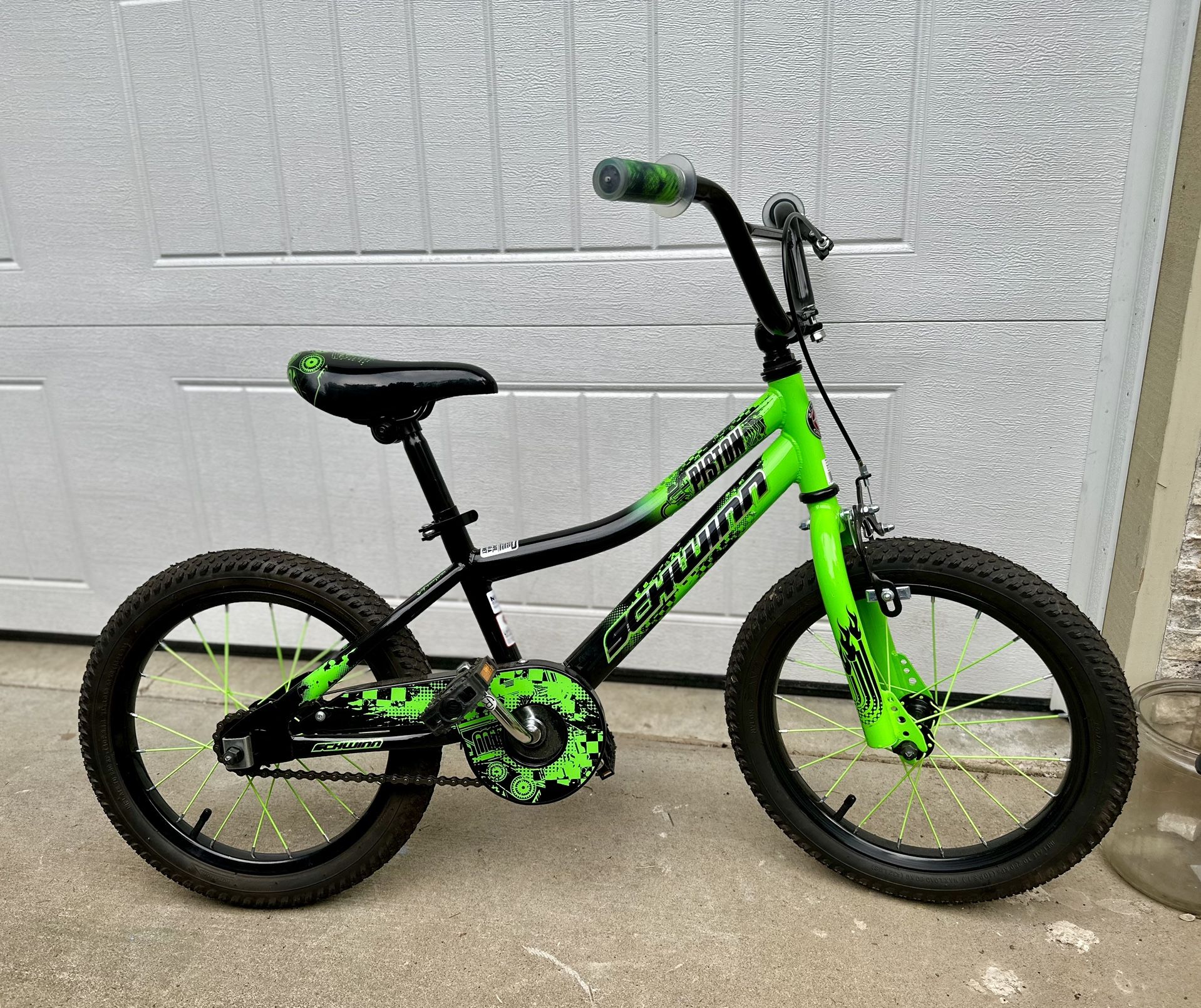 Schwinn Piston Boys Bike 16”