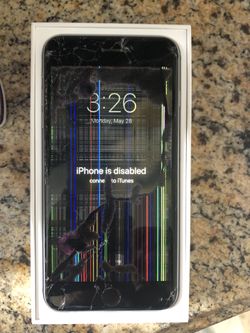 Iphone 6s Plus cracked screen