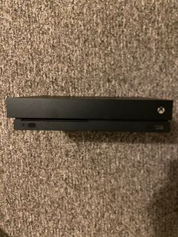 Xbox One X 1TB Bundle + GameSir Controller + KontrolFreeks