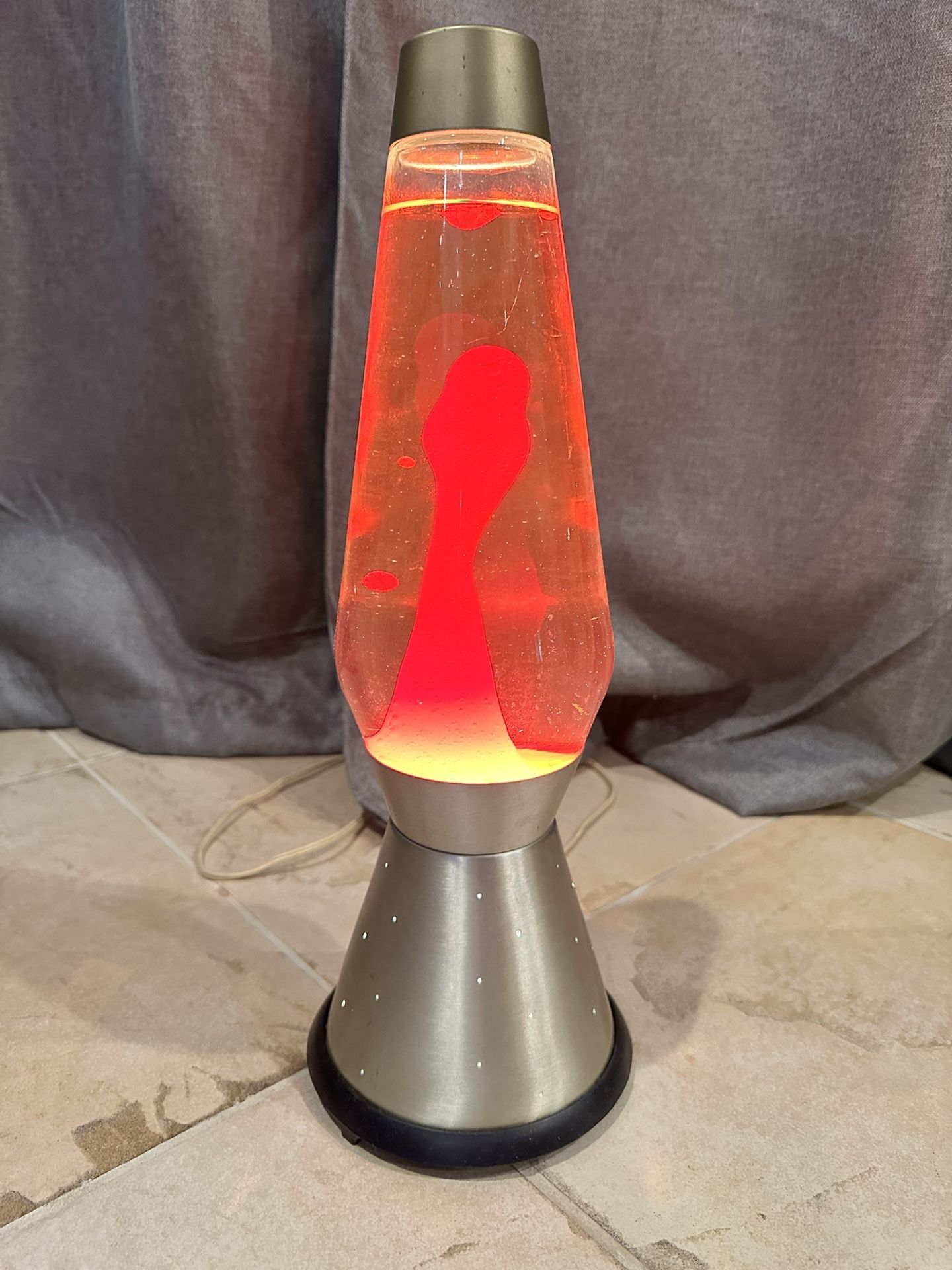 Vintage Lava Lamp Red With Silver/Pewter Base - Underwriters’ Laboratories Inc
