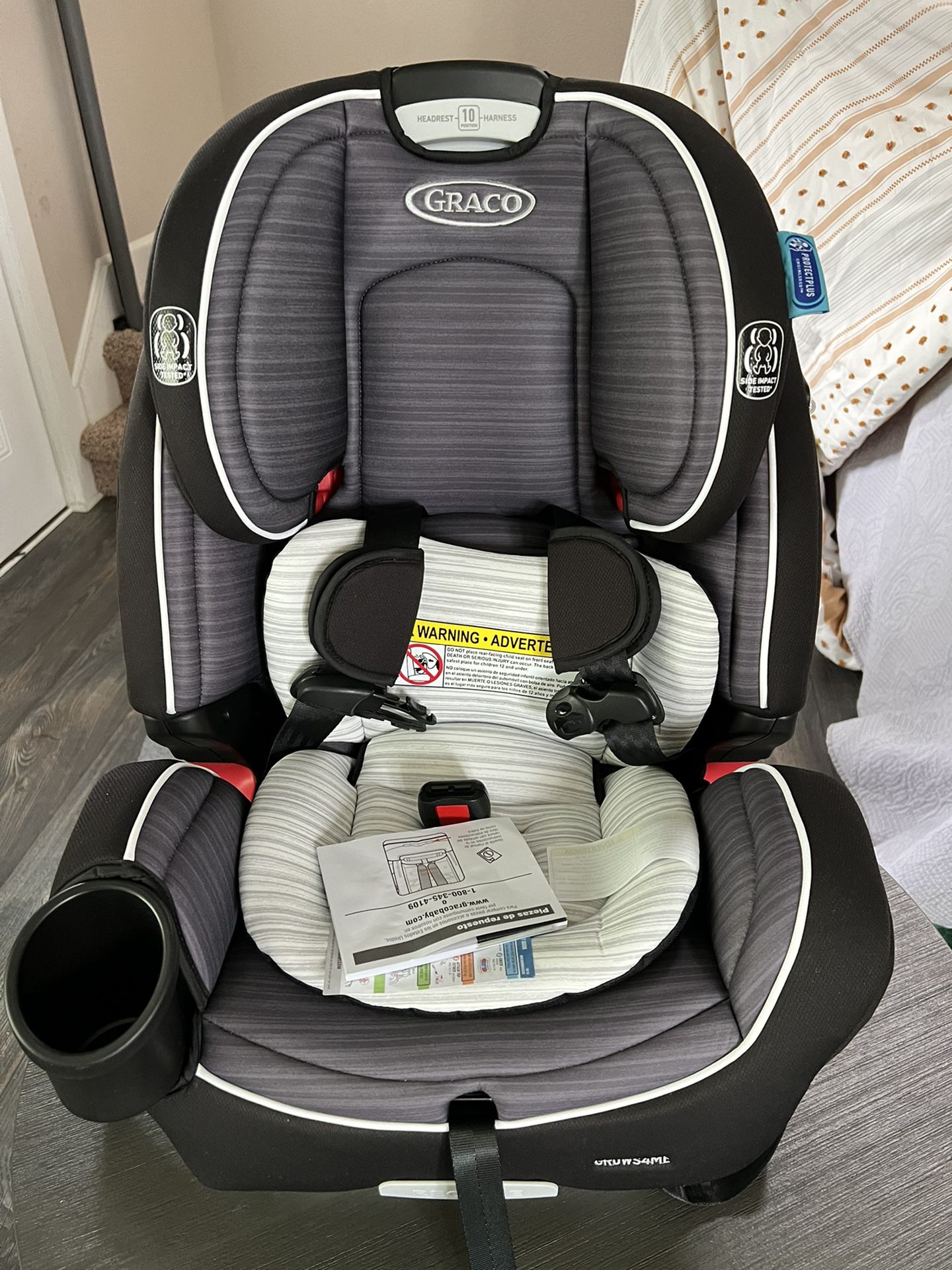 Graco grows4me 4-in-1 car seat (Newport Fashion)