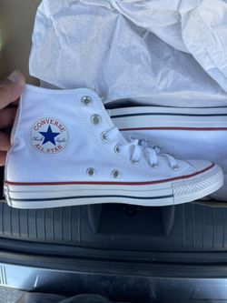 Women’s Converse White Size 8