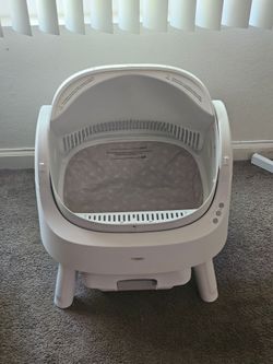 Petpivot automatic litter box