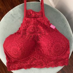 Beautiful BRAND NEW Red Victoria’s Secret  Lace Bra Size Small ♥️