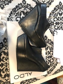 Aldo funky black wedges size 8
