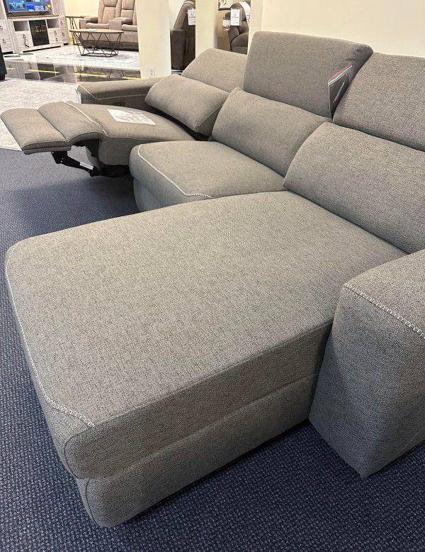 Mabton Gray 3pc Power Reclining Sectional,  Furniture Couch Livingroom Sofa 