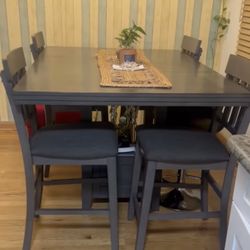 Extendable 4 Bar height Dinning Table 