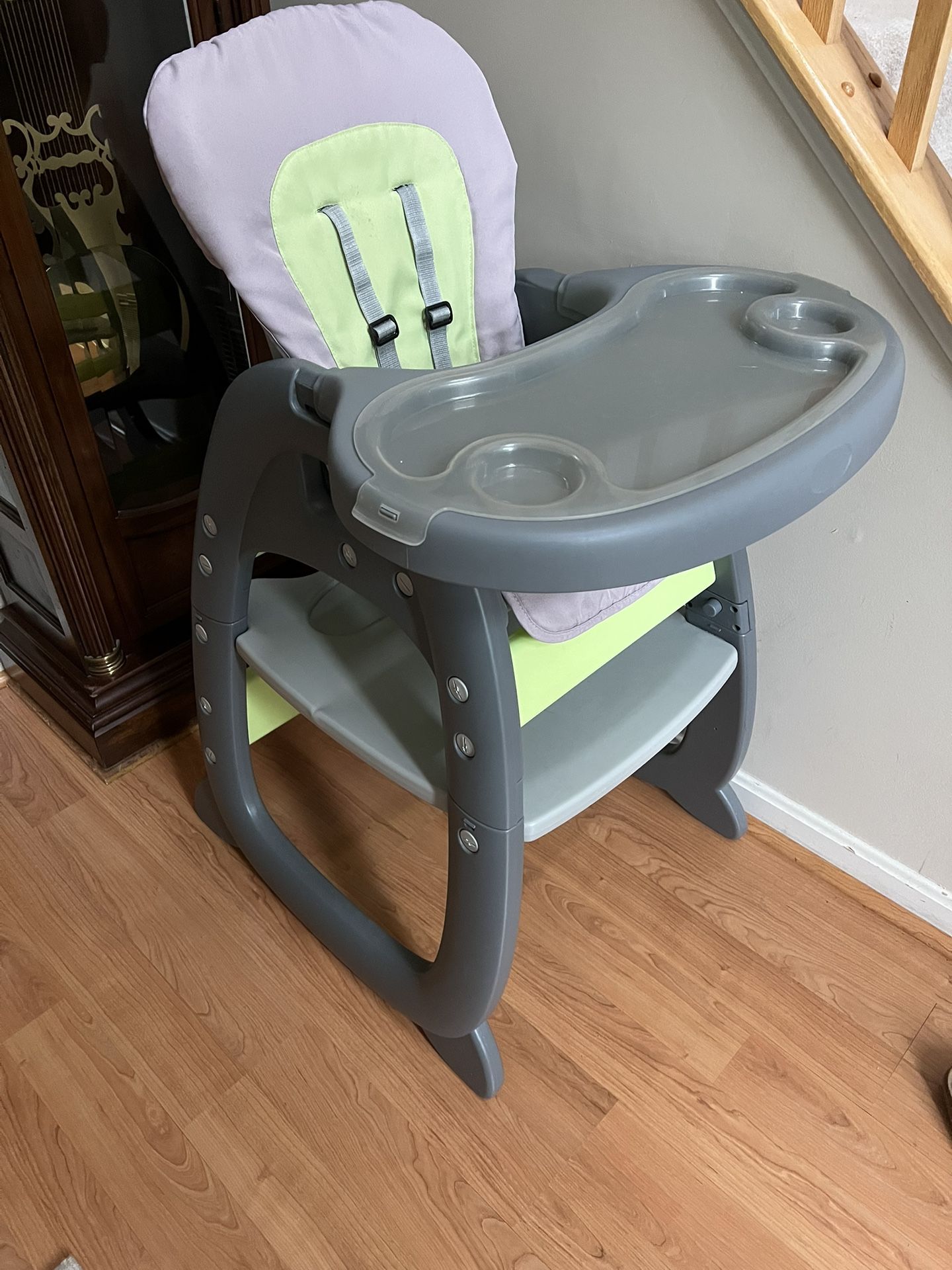 Badger Basket Envee 2 High Chair With Playable Conversion