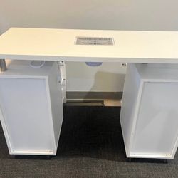 Manicure Table 