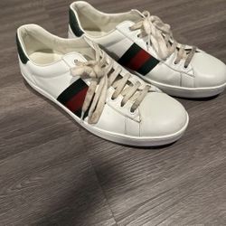 Used gucci ace sneakers white, red, green Size 10