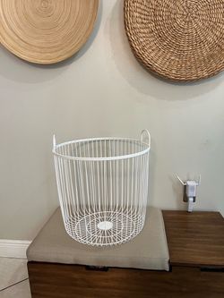 White Metal Wire Storage Basket