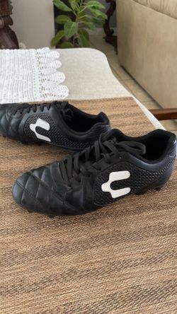 CHARLY kids soccer shoes 👟 size 6
