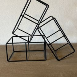 Black Metal Wine Rack 