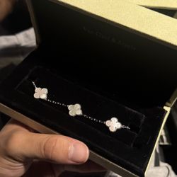 Van Cleef Clover Braclet Sterling Silver