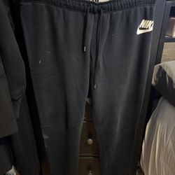 Nike Joggers