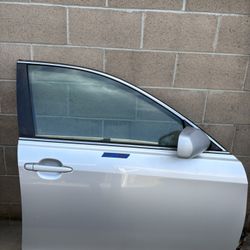 2007-2011 Toyota Camry Passenger Front Door 