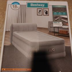 AIR MATTRESS TWIN WITH HEADREST 