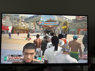 LG 32 In monitor