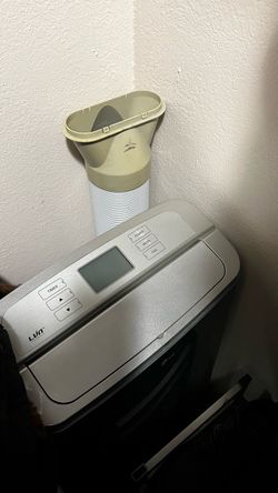 LG 1300BTU Portable Air Conditioner with Dehumidifier