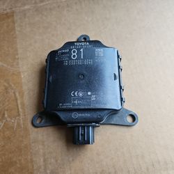 2020 TO 2022 TOYOTA HIGHLANDER BLIND SPOT RADAR SENSOR 88162-0E081 OEM USED