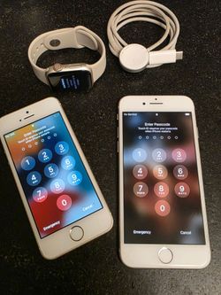 2 Apple Iphones and Smartwatch SE with Charger