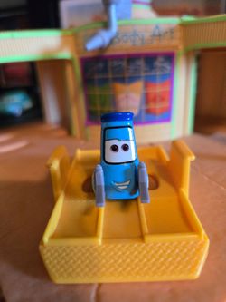 Disney Pixar Cars Guido Luigi & pitty Figure