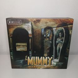 Neca Universal Monsters The Mummy Accessory Set
