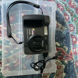 Kodak.   Easy Share DX. 7630.   It works great easy to use.