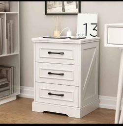 White Nightstand assembled ensamblados