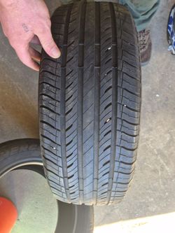 Roadtour 455 suv tires. 235/60R17 tires