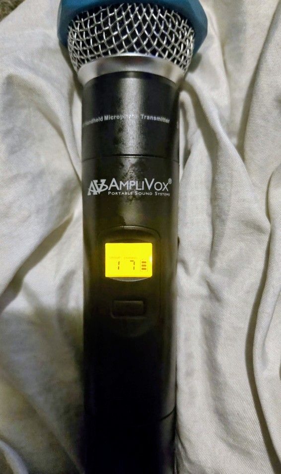 AMPLIVOX Portable Sound Systems (Microphone)