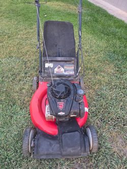 YARD MACHINES 5.50 HP GAS POWERED SELF PROPELLED LAWN MOWER
