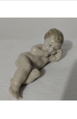 NAO BY LLADRÓ PORCELAIN BABY BOY FIGURINE 4"×1" - Q2