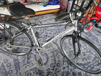 Trek 7.7 Fx Hibrid Bicycle