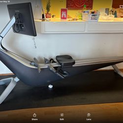 Hydrow Pro Rower (MINT)