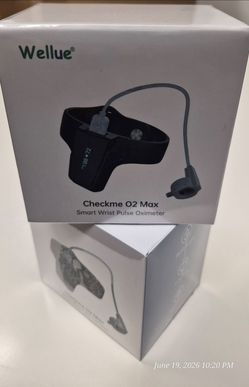 Checkme 02 wrist oxigen monitor..new 2 left 100 each