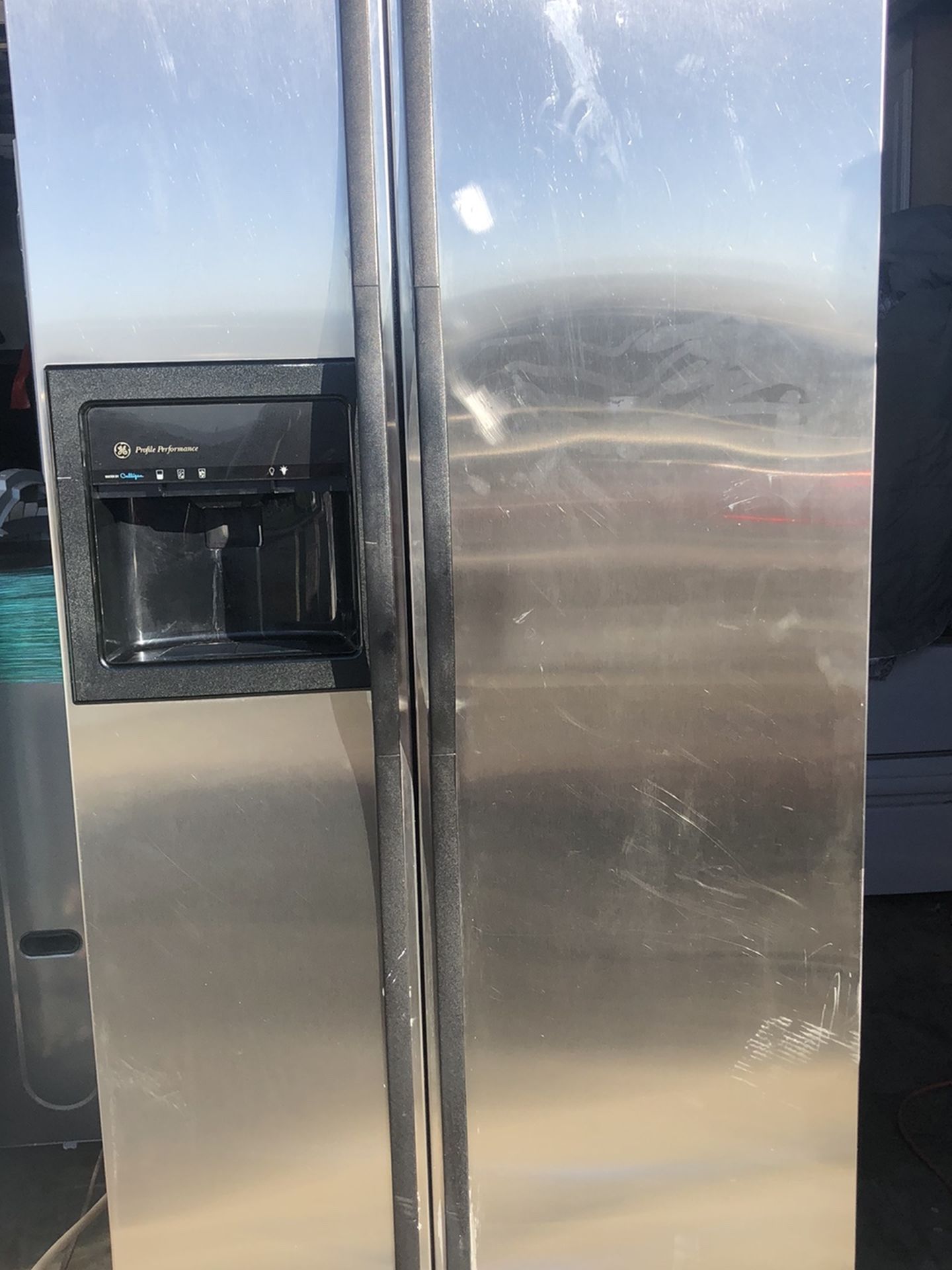 GE FRIDGE IN OERFECT WORKING CONDITIONS $250