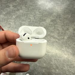 AirPods With Left Airpods 