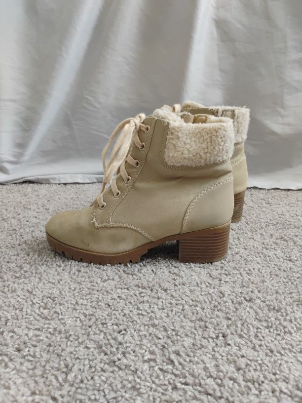 Beige Boot With Heel