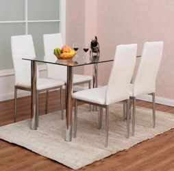 Brand new white dining room set ( dining table and 4 dining chairs