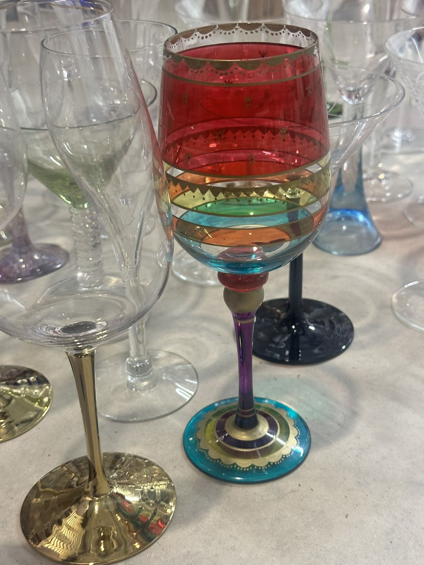 Set 38 glasses for various drinks