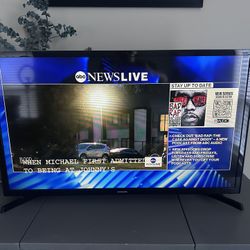 Samsung 32” SMART TV