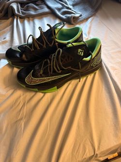 Nike KD 6 Basketball Sneakers