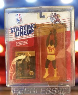 1988 MICHAEL JORDAN Starting Lineup Action Figure With Card Sealed 