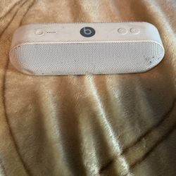 Beats Pill
