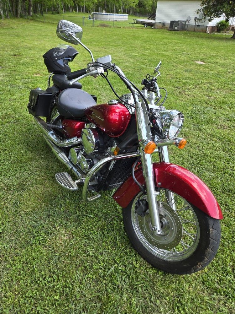 Beautiful 2011 Honda Shadow 750vt