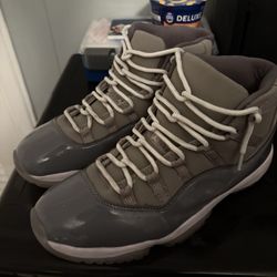 COOL GREY jordan 11’s / Size 10 Men