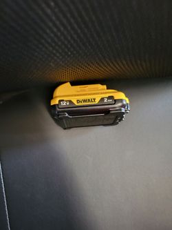 2ah dewalt battery